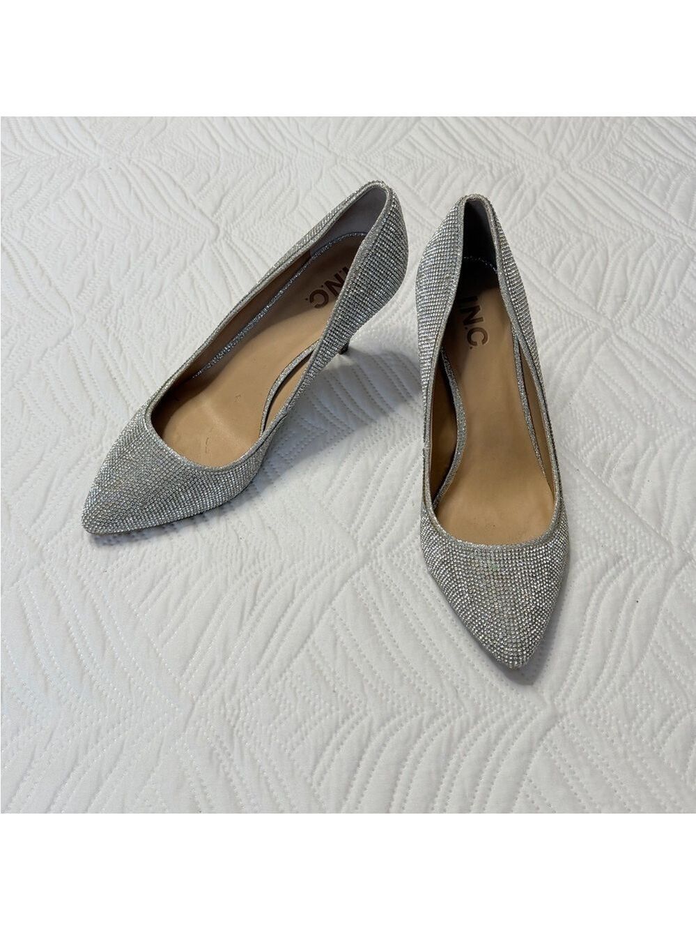 INC International Zitah Women’s Silver Rhinestone Stiletto Heel Pumps. Size 9